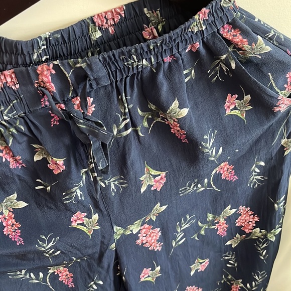 Silk floral pants - Picture 2 of 8